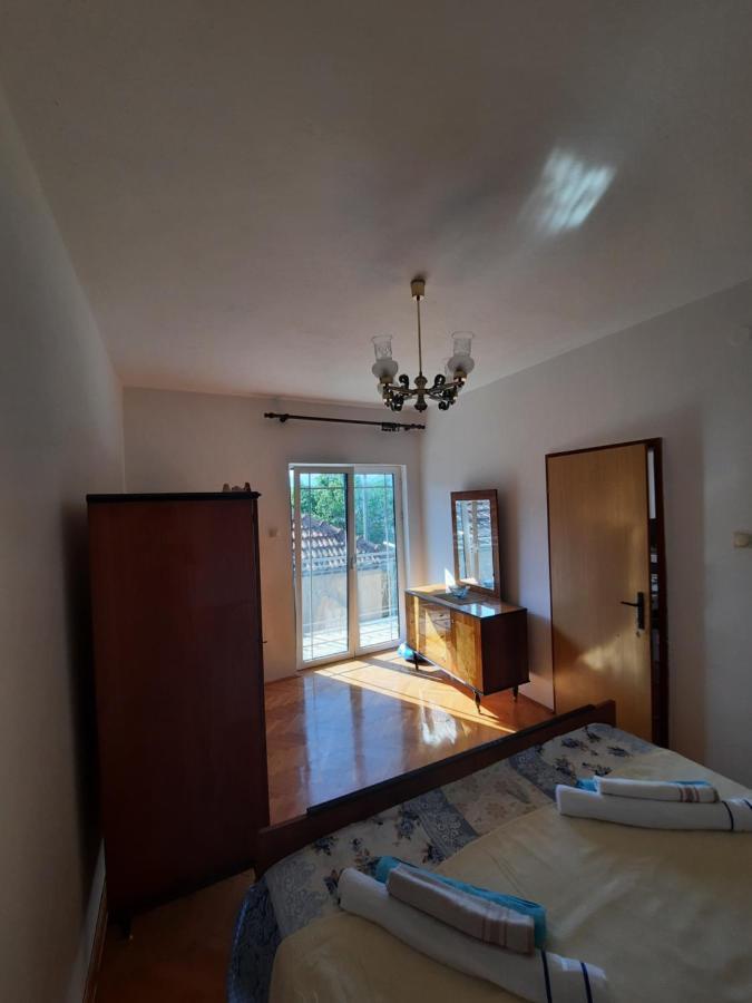 Milka apartment Kotor Bagian luar foto