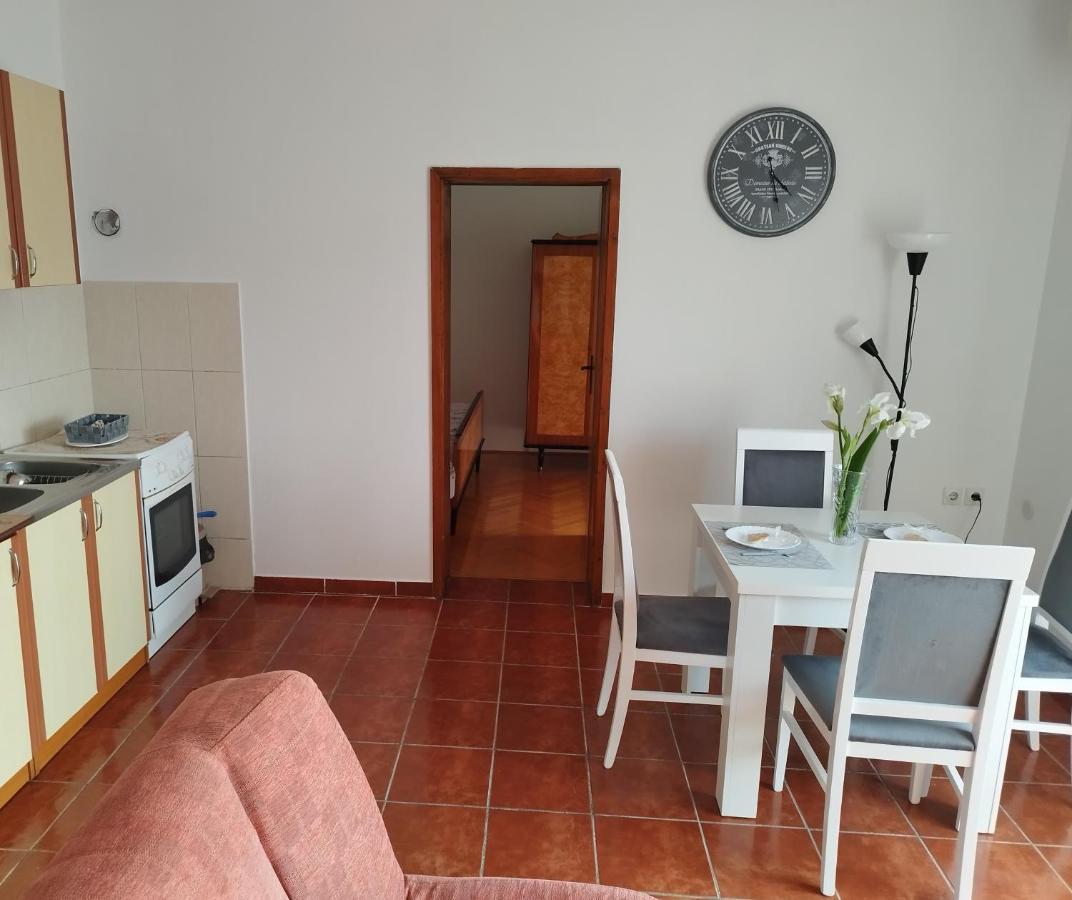 Milka apartment Kotor Bagian luar foto