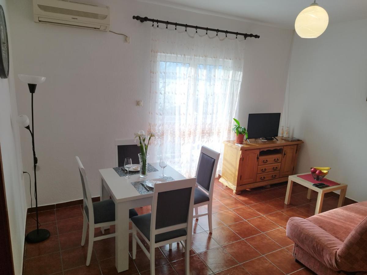 Milka apartment Kotor Bagian luar foto